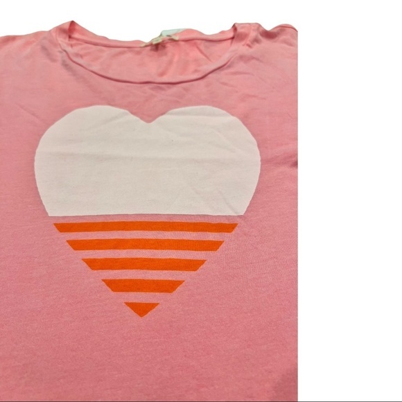 SUNDRY Heart Pop Peach Pink Made in USA Large Heart Short Sleeve Scoop Tee - Picture 7 of 10